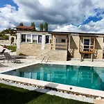Mimani Stone House Πανσιόν