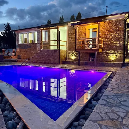 Penzion Mimani Stone House Roshnik