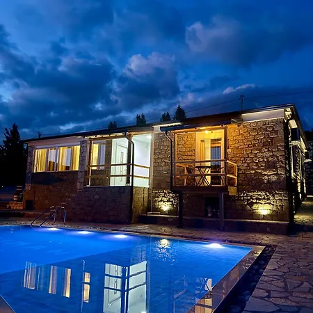 Pensión Mimani Stone House