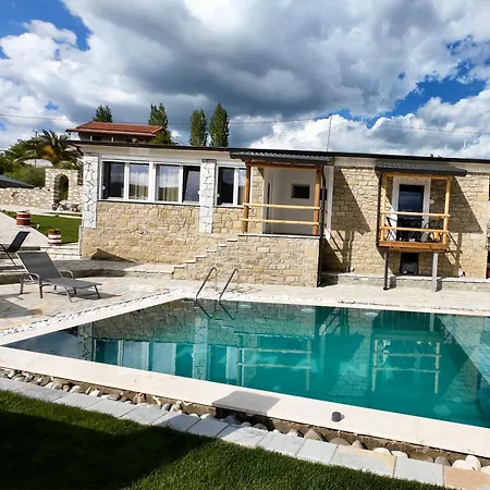 Mimani Stone House Guest house