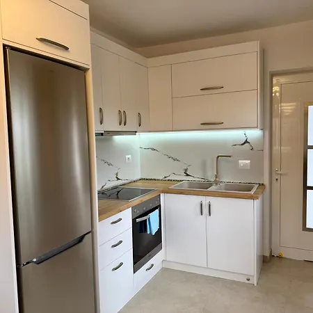 Guest house Mimani Stone House Roshnik