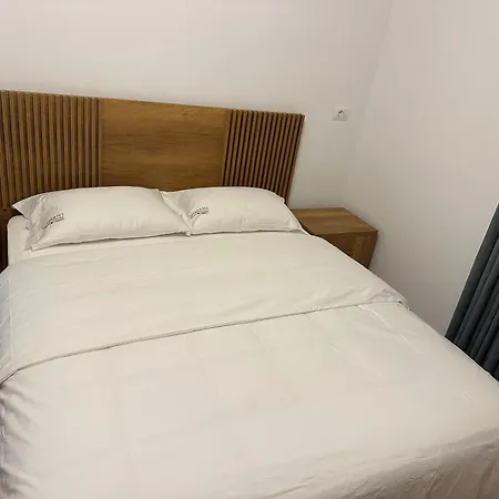 Guest house Mimani Stone House Roshnik