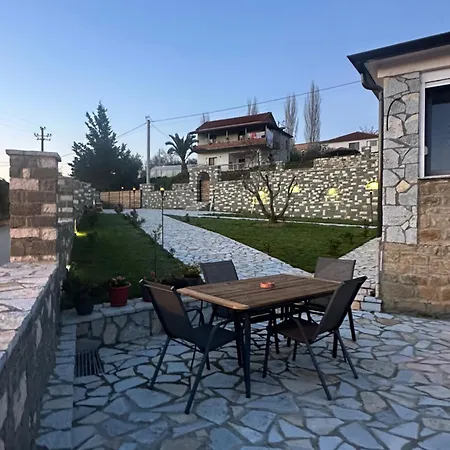 Mimani Stone House Roshnik