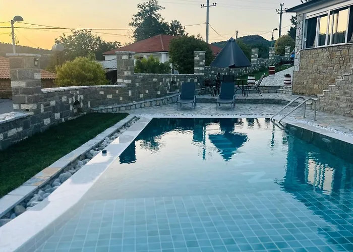 Mimani Stone House Гостевой дом 3*