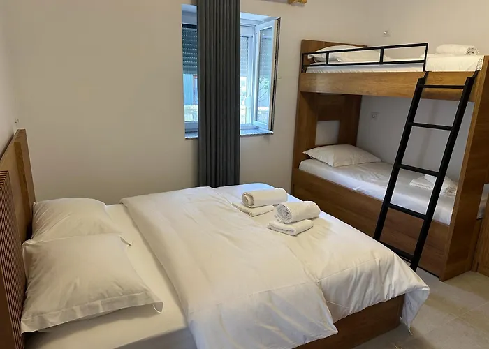 Mimani Stone House Гостевой дом Roshnik