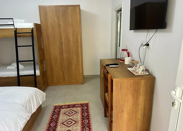 Mimani Stone House Roshnik